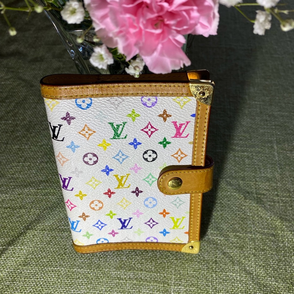 Louis Vuitton  Limited Edition Takashi Murakami Agenda - Picture 2 of 16